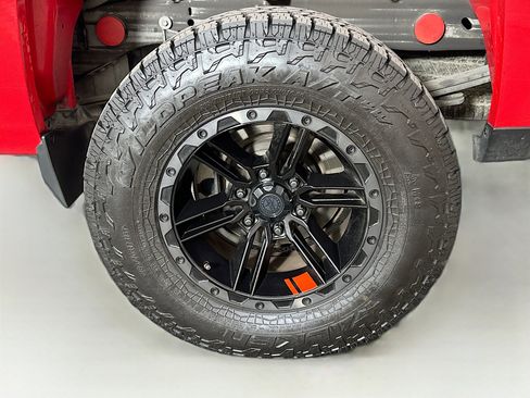 Used 2016 Chevrolet Silverado 1500 Custom w/ Custom Convenience Package image 11