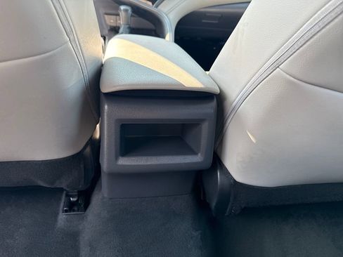 Used 2022 Toyota Camry SE image 31