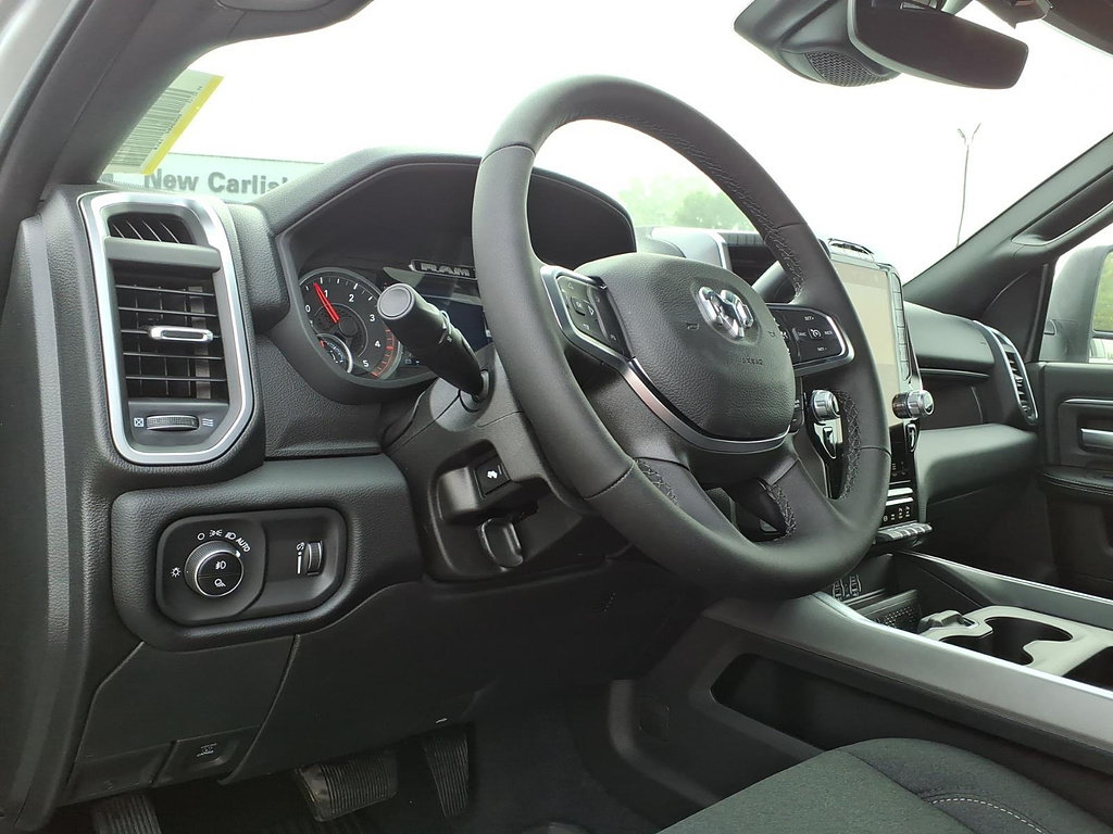 New 2027 RAM 3500 Big Horn AWD/4WD image 14