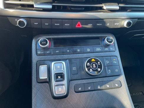 Used 2024 Hyundai Palisade Limited AWD/4WD image 23
