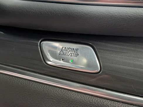 Certified 2022 Buick Enclave Essence w/ Sport Touring Edition FWD image 23