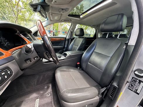 Used 2014 Hyundai Equus Signature RWD image 12