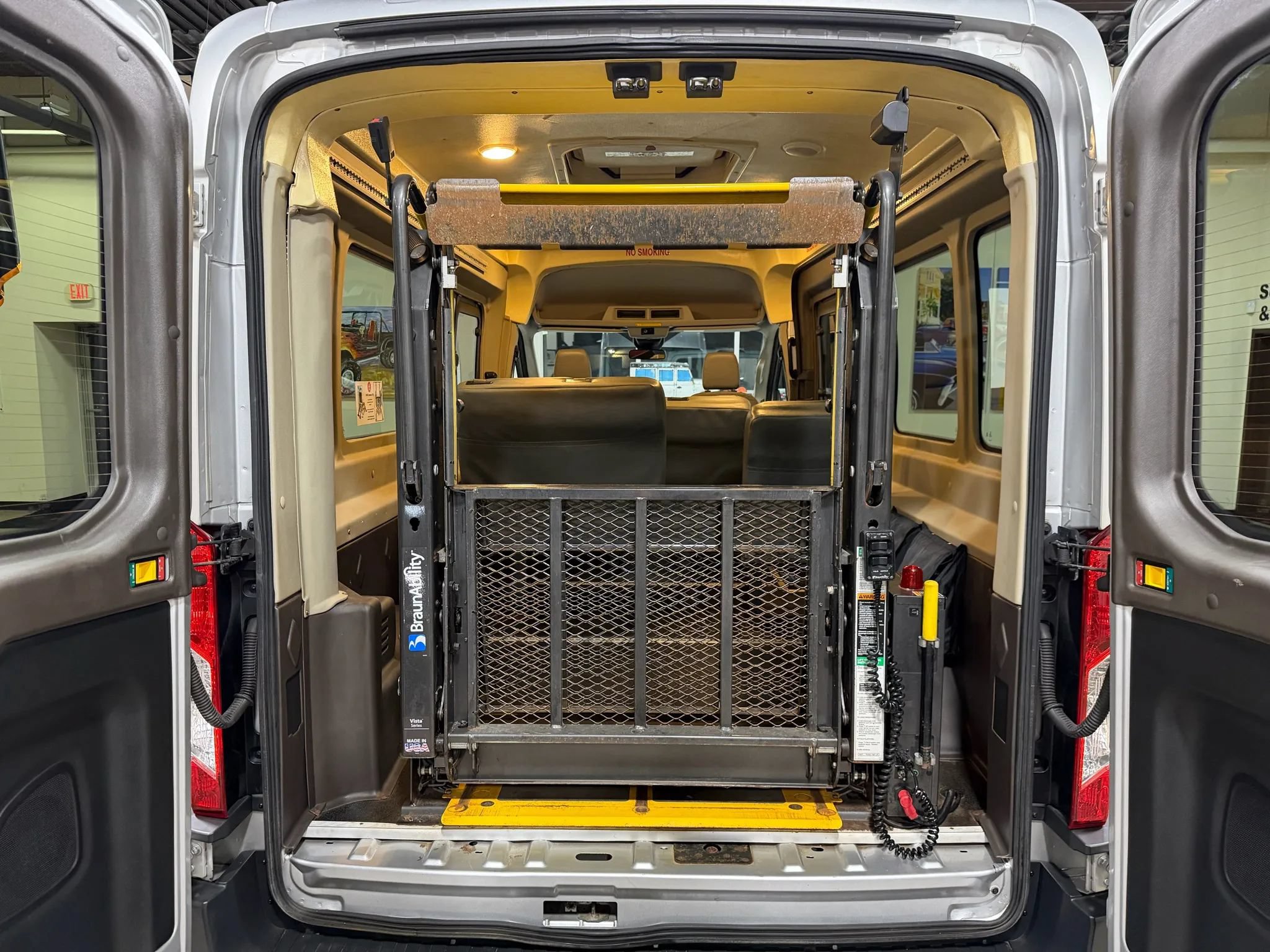 Used 2015 Ford Transit 250 148 Medium Roof RWD image 25