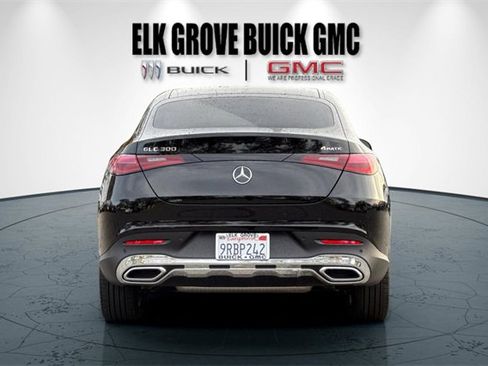 Used 2025 Mercedes-Benz GLC 300 4MATIC image 5