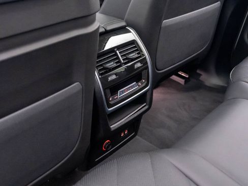 Certified 2026 BMW X7 xDrive40i AWD/4WD image 17