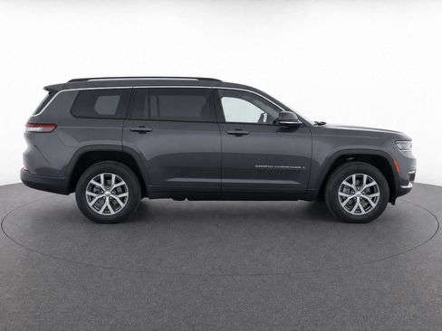 Used 2022 Jeep Grand Cherokee L Limited AWD/4WD image 8