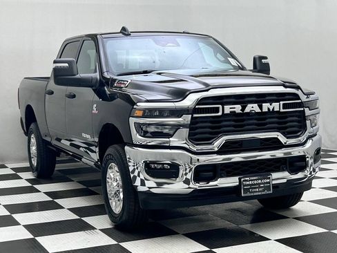New 2026 RAM 2500 Big Horn AWD/4WD image 2