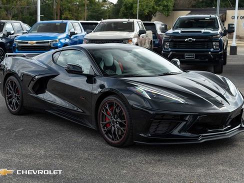 Used 2023 Chevrolet Corvette Stingray Premium Cpe w/ Z51 Performance Package image 4