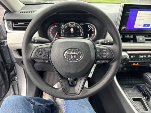 New 2025 Toyota RAV4 XLE FWD image 16