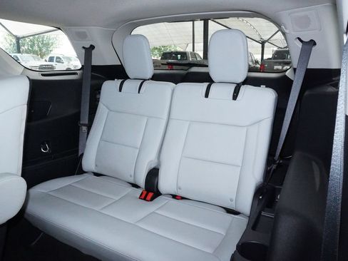 Used 2025 Ford Explorer Platinum w/ Ultimate Package RWD image 31