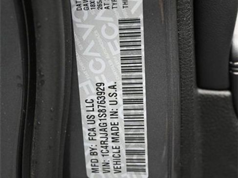 New 2025 Jeep Grand Cherokee L Laredo image 28