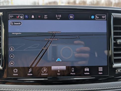 Used 2023 Chrysler Pacifica Limited w/ S Appearance Package image 27