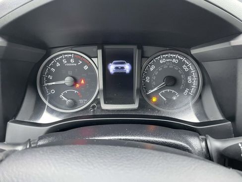 Used 2023 Toyota Tacoma TRD Sport image 37