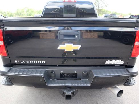 Used 2017 Chevrolet Silverado 2500 High Country AWD/4WD image 8