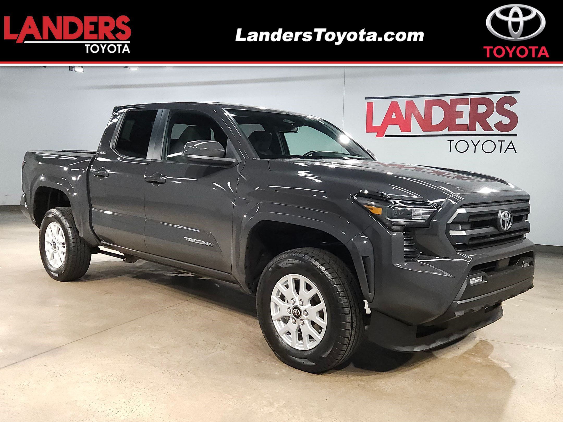 Certified 2025 Toyota Tacoma SR5 AWD/4WD image 1