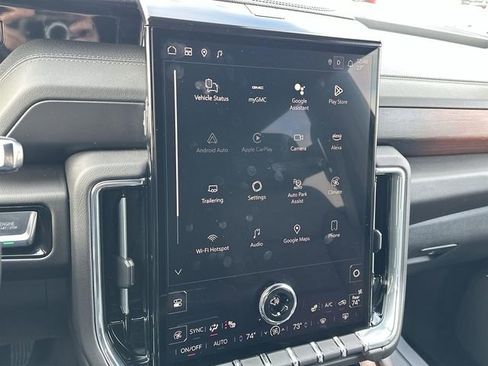 Used 2025 GMC Yukon Denali AWD/4WD image 13