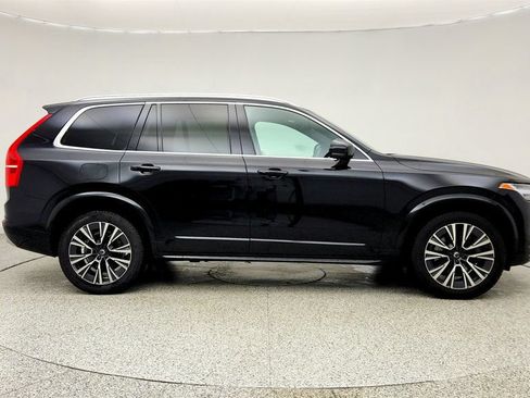 Used 2022 Volvo XC90 T6 Momentum w/ Advanced Package AWD/4WD image 4
