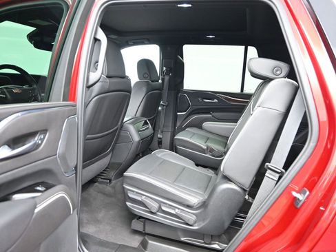 Certified 2024 Cadillac Escalade Premium Luxury image 11