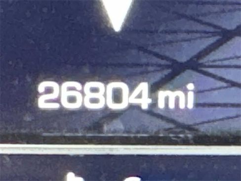 Used 2022 GMC Yukon XL SLT w/ SLT Luxury Package image 32