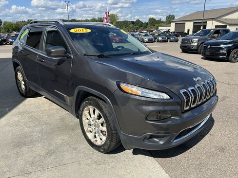 Used 2015 Jeep Cherokee Limited AWD/4WD image 3