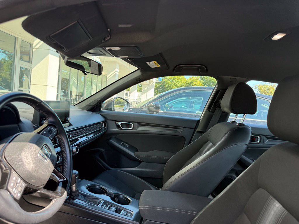 Used 2025 Honda Civic Sport image 9