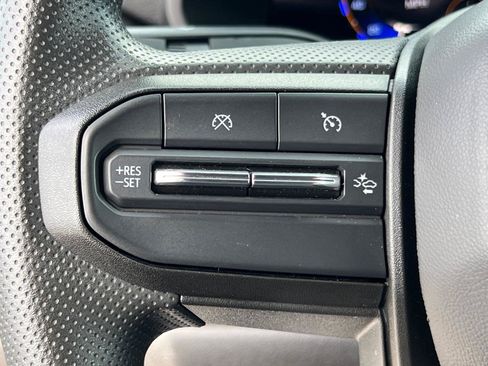 Used 2025 Chevrolet Colorado Trail Boss AWD/4WD image 24