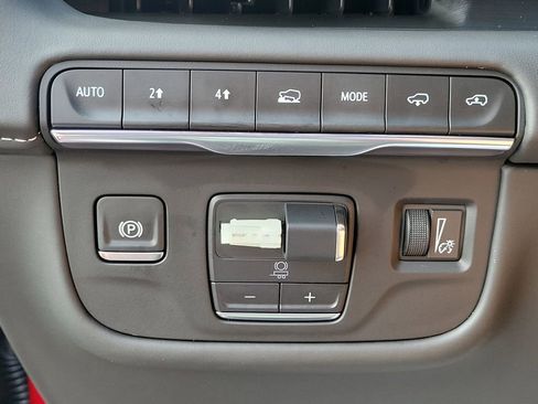 Certified 2024 Cadillac Escalade ESV Sport Platinum w/ LPO, ONYX Package image 32