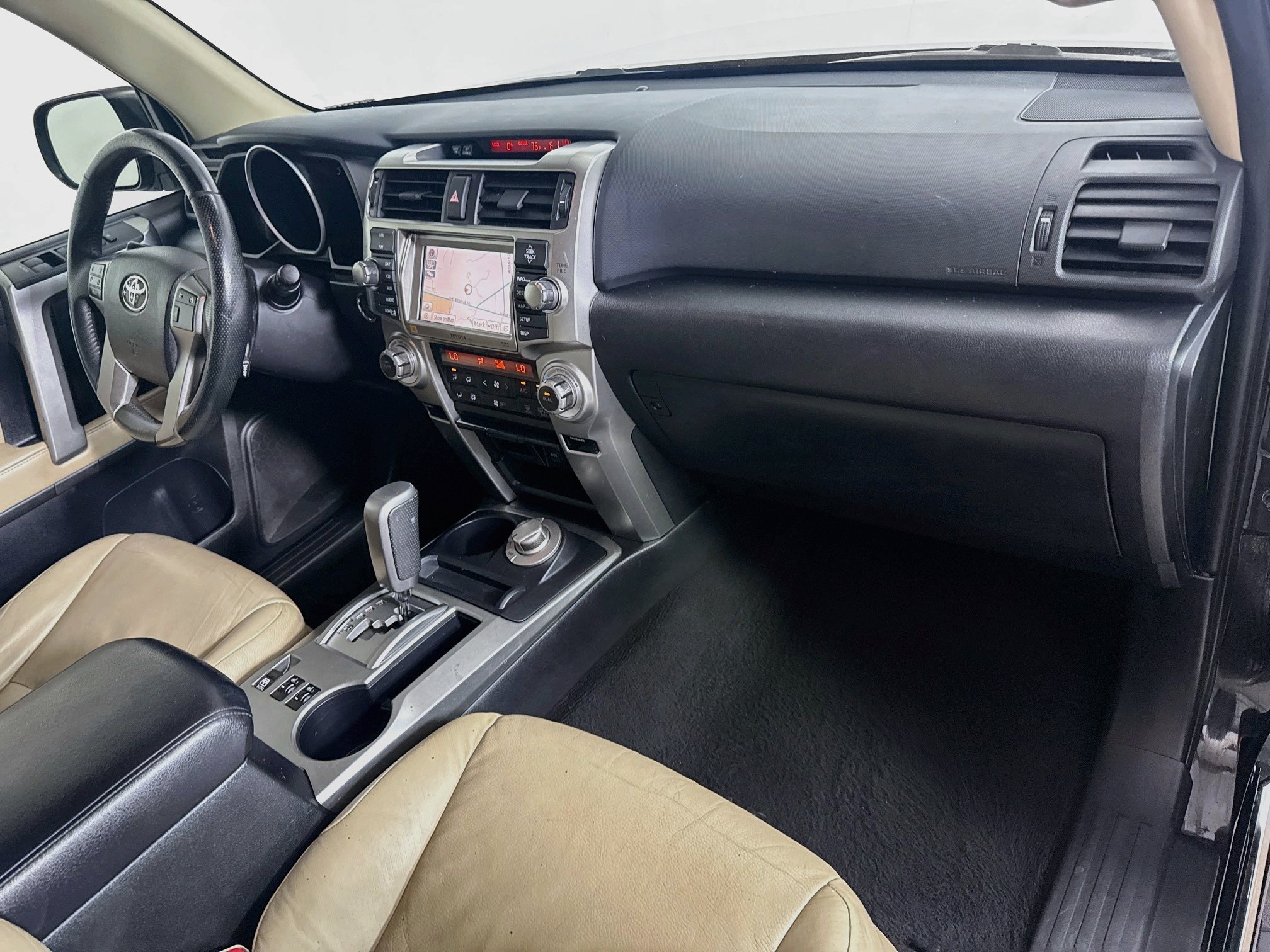 Used 2012 Toyota 4Runner Limited AWD/4WD image 29