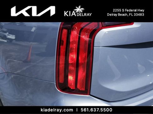 Used 2024 Kia Telluride LX FWD image 9