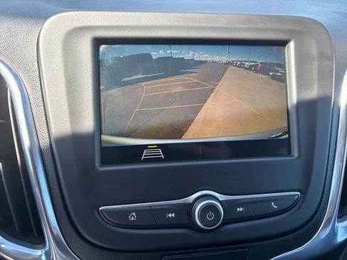 Used 2019 Chevrolet Equinox LT FWD image 21