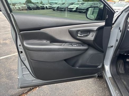 Used 2023 Nissan Murano SL w/ Cargo Package FWD image 10