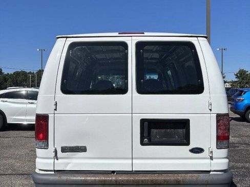 Used 2006 Ford E-350 and Econoline 350 Super Duty RWD image 7