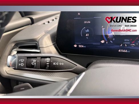 Used 2024 Chevrolet Traverse LT FWD image 21