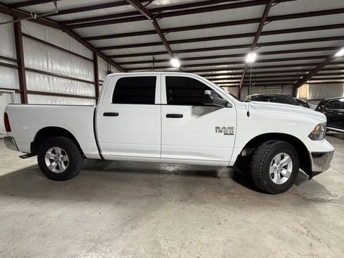 Used 2022 RAM 1500 Tradesman w/ Chrome Appearance Group image 5