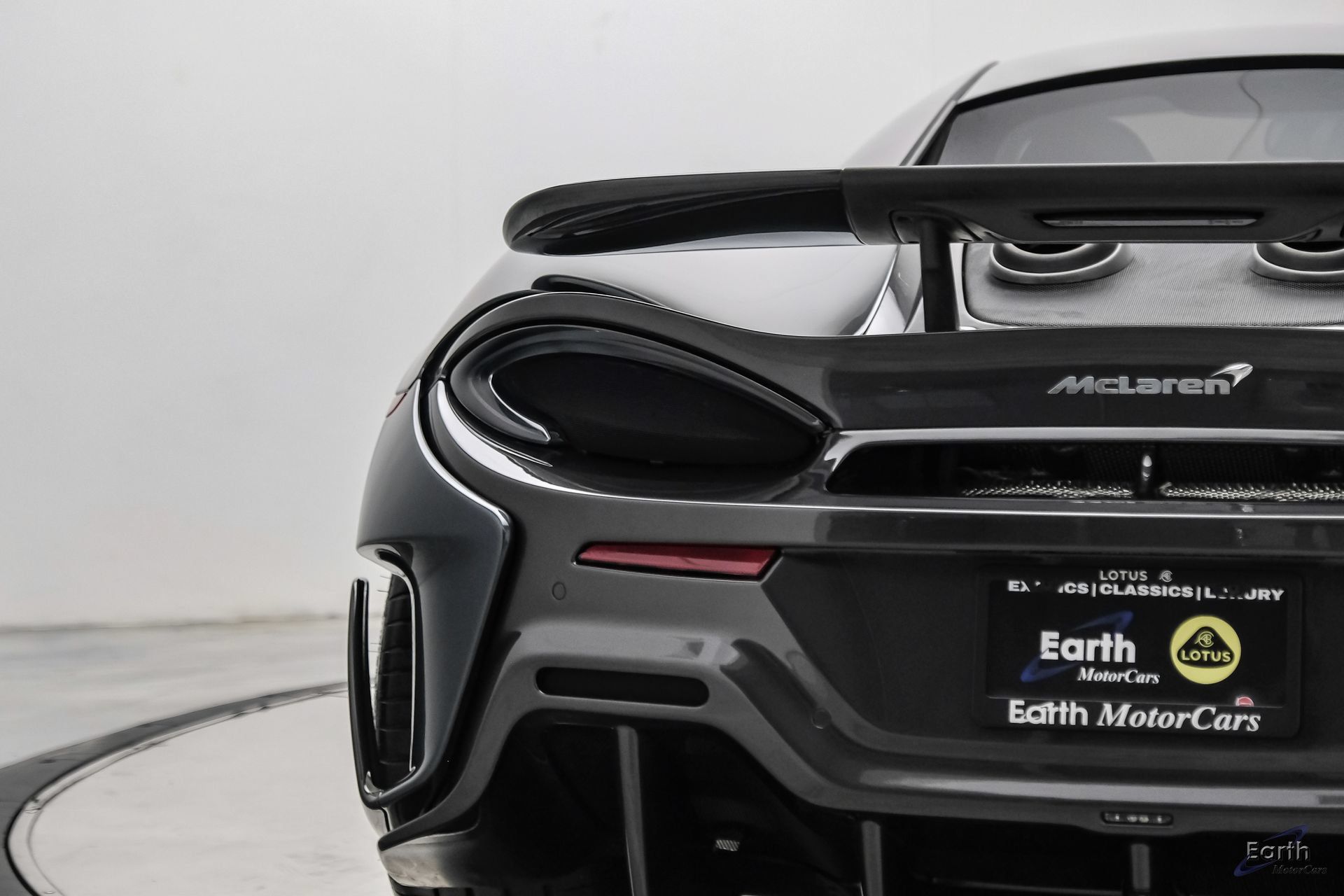 Used 2019 McLaren 600LT RWD image 17