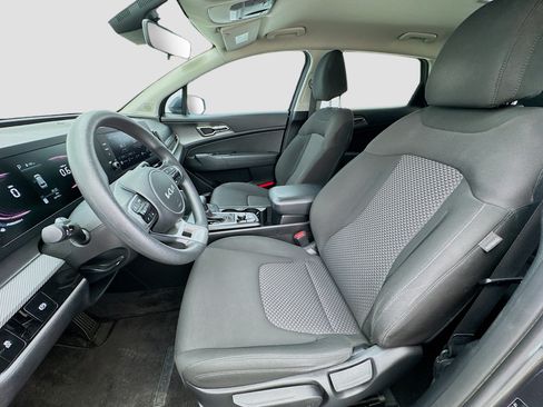 Used 2023 Kia Sportage LX FWD image 13