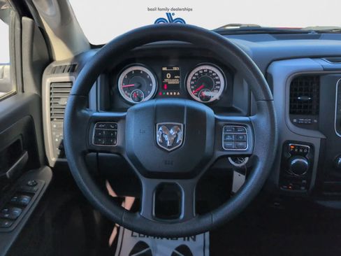 Used 2018 RAM 1500 Express w/ Express Value Package image 12