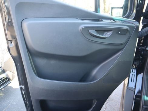 Used 2024 Mercedes-Benz Sprinter 2500 image 16