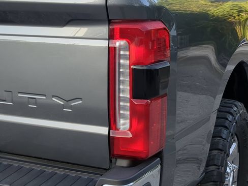 Certified 2024 Ford F250 Lariat w/ Chrome Package AWD/4WD image 45