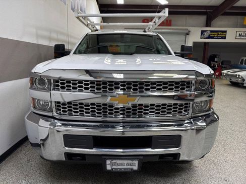 Used 2019 Chevrolet Silverado 2500 W/T w/ WT Convenience Package image 3
