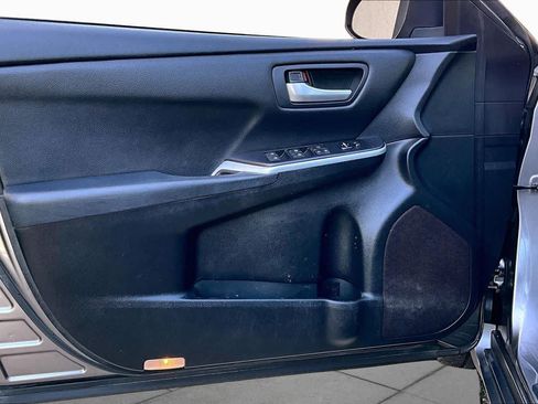 Used 2015 Toyota Camry SE FWD image 22