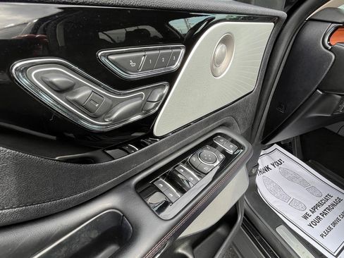 Used 2020 Lincoln Aviator Reserve w/ Equipment Group 202A image 12