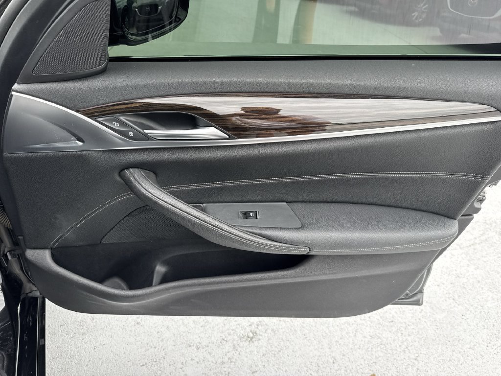 Used 2019 BMW 540i xDrive AWD/4WD image 43