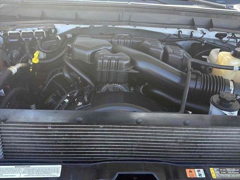Used 2015 Ford F250 XL w/ Power Equipment Group image 24