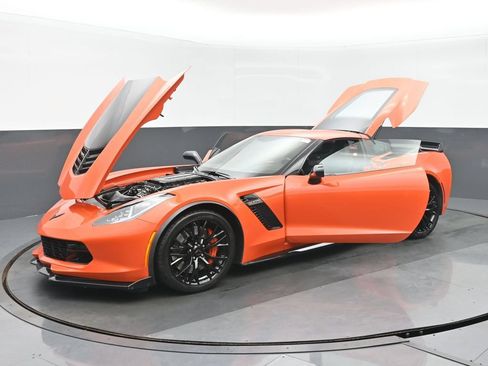 Used 2019 Chevrolet Corvette Z06 RWD image 30