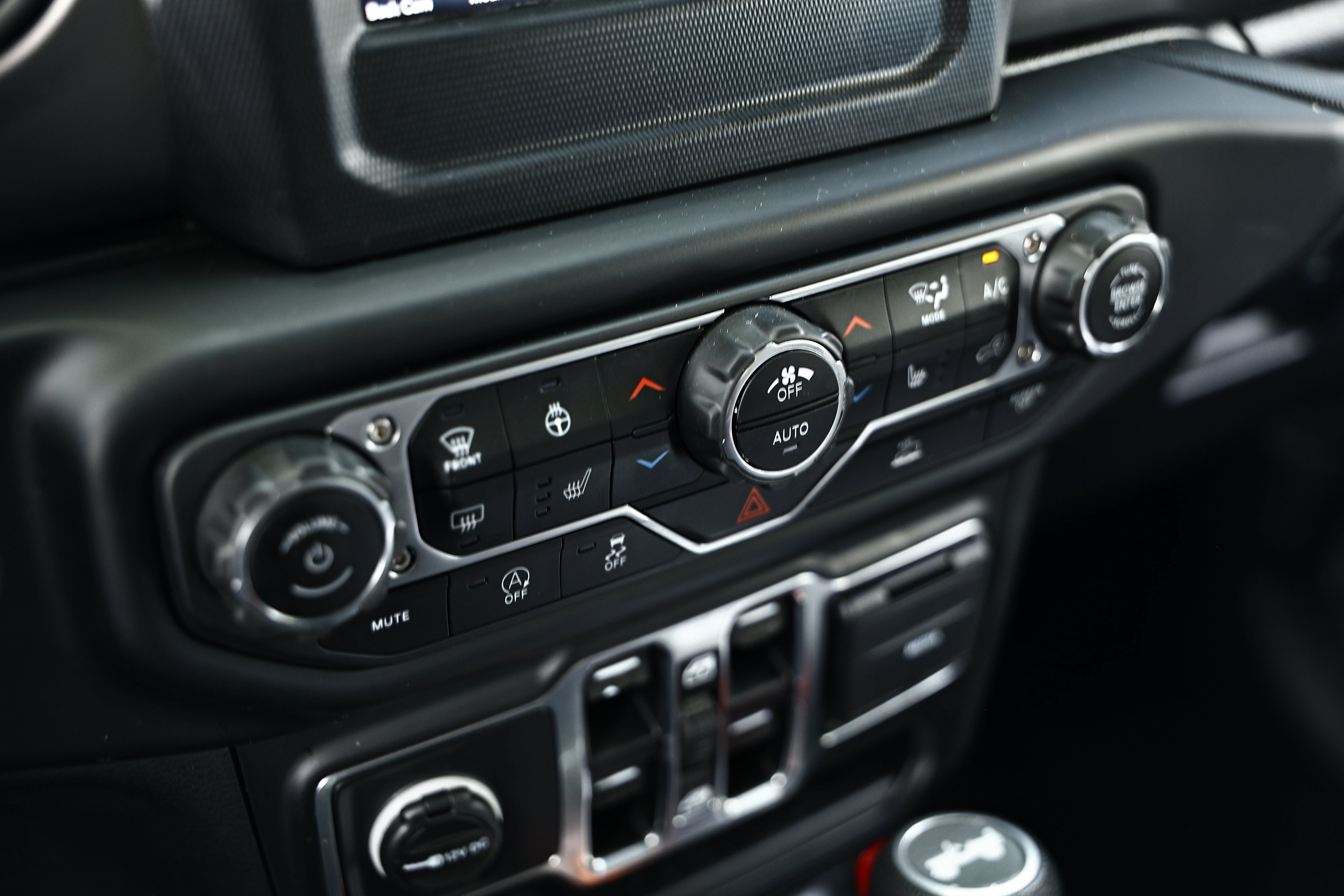Used 2021 Jeep Wrangler Unlimited Sport AWD/4WD image 40