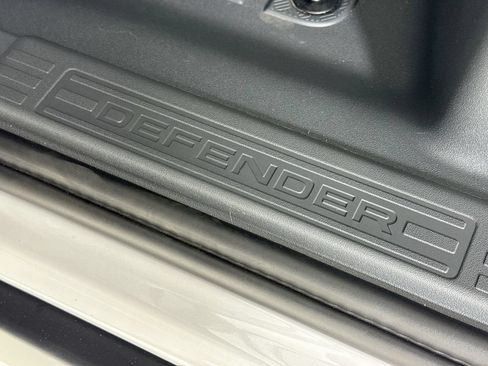 Used 2026 Land Rover Defender 110 X-Dynamic SE AWD/4WD image 18