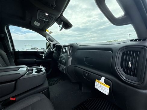 New 2025 Chevrolet Silverado 2500 Custom w/ Custom Value Package image 30