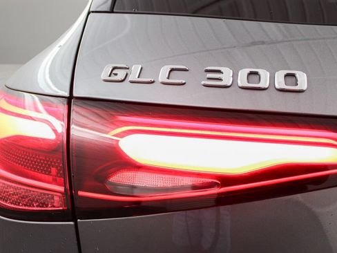 Used 2023 Mercedes-Benz GLC 300 image 31