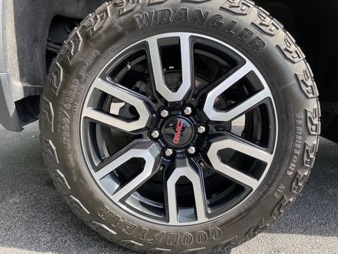 Used 2024 GMC Sierra 1500 AT4 w/ AT4 Preferred Package AWD/4WD image 48